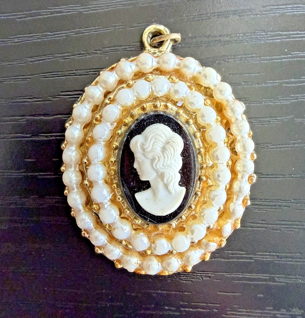 Vintage Cameo Pendant Faux Pearl Halo Gold Tone Black Oval Lady Portrait 1.5”